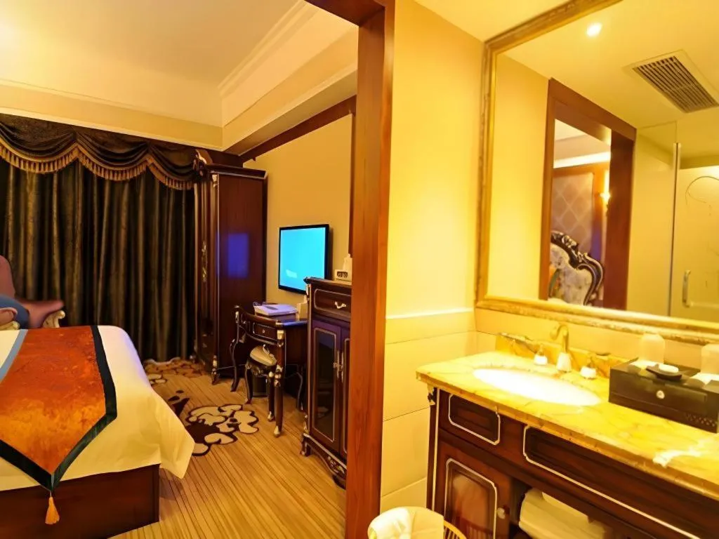 Chengdu French Theme Gold Palace