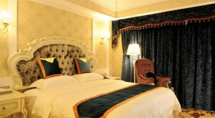 Bed in Chengdu French Theme Gold Palace