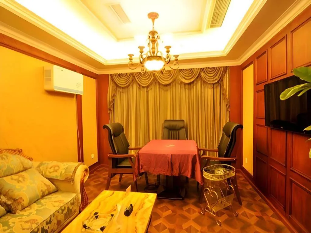 Chengdu French Theme Gold Palace