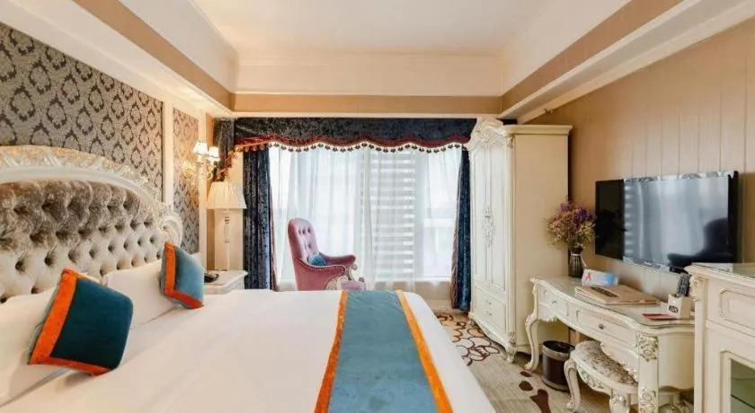 Bed in Chengdu French Theme Gold Palace