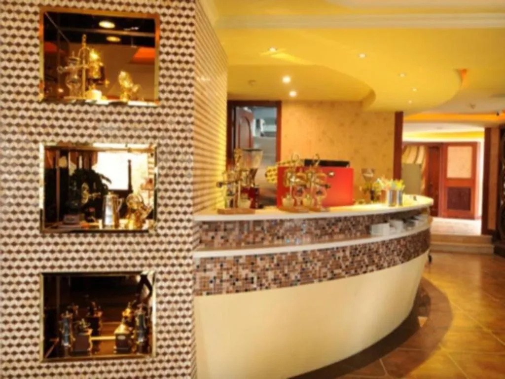 Chengdu French Theme Gold Palace