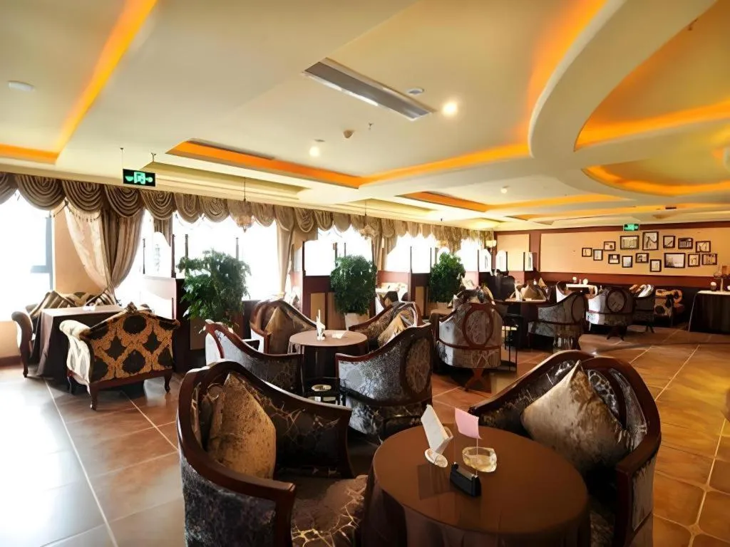 Chengdu French Theme Gold Palace