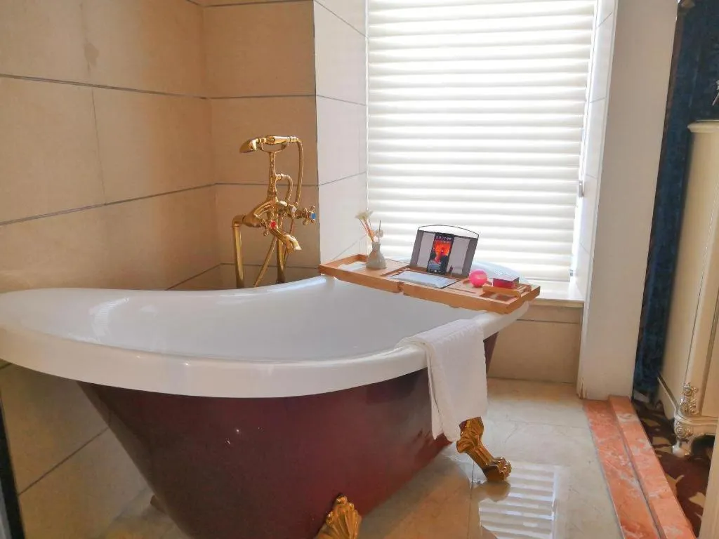 Chengdu French Theme Gold Palace