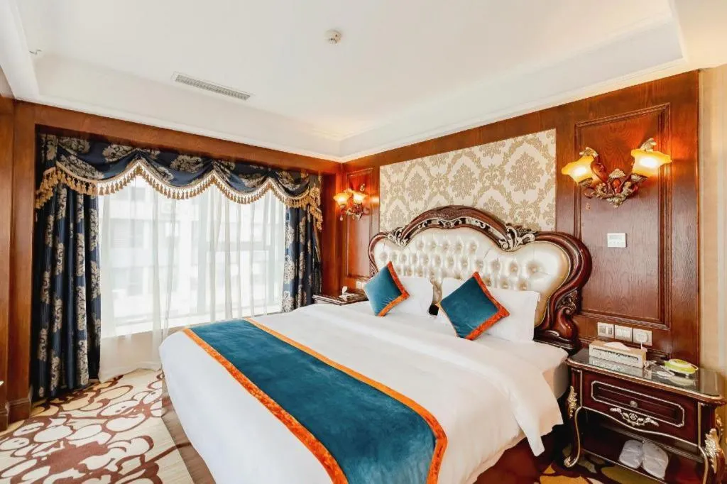 Bed in Chengdu French Theme Gold Palace