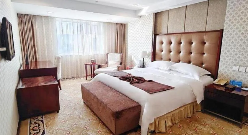 Bed in Dalian Southern Airline Pearl Hotel