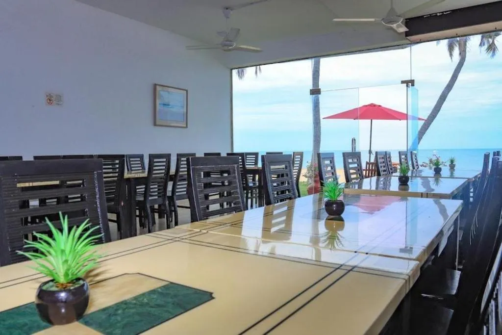 New Tristar Beach Hotel