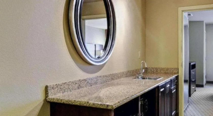 Comfort Suites near Hot Springs Park