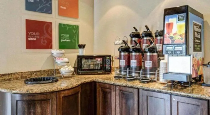 Comfort Suites near Hot Springs Park