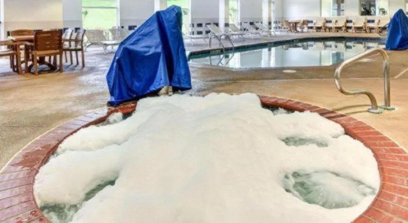 Comfort Suites near Hot Springs Park