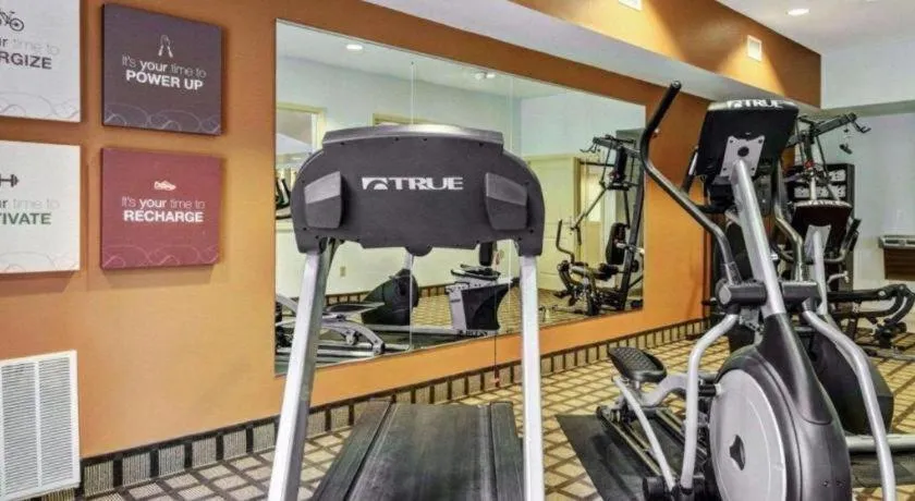 Comfort Suites near Hot Springs Park