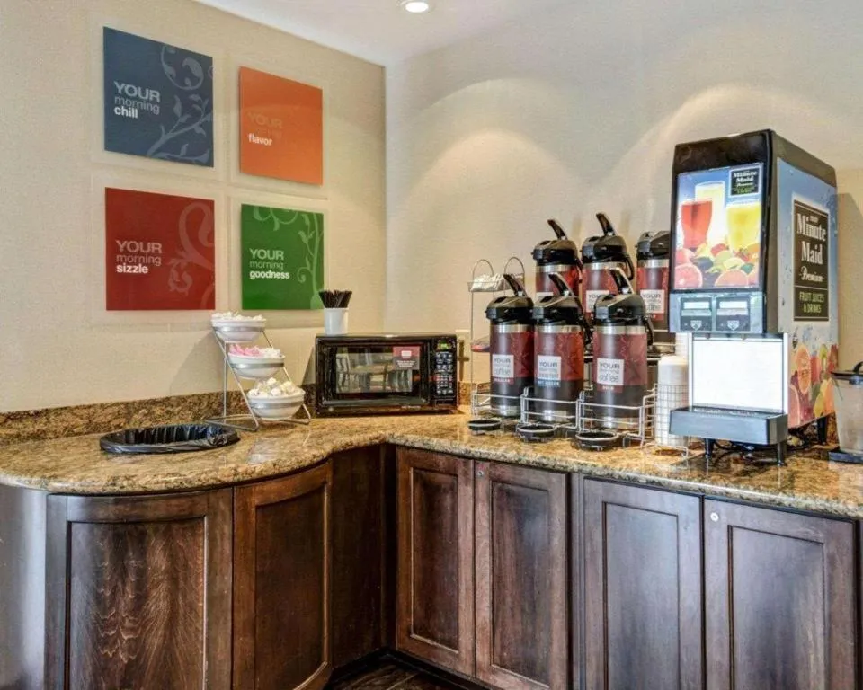 Comfort Suites near Hot Springs Park