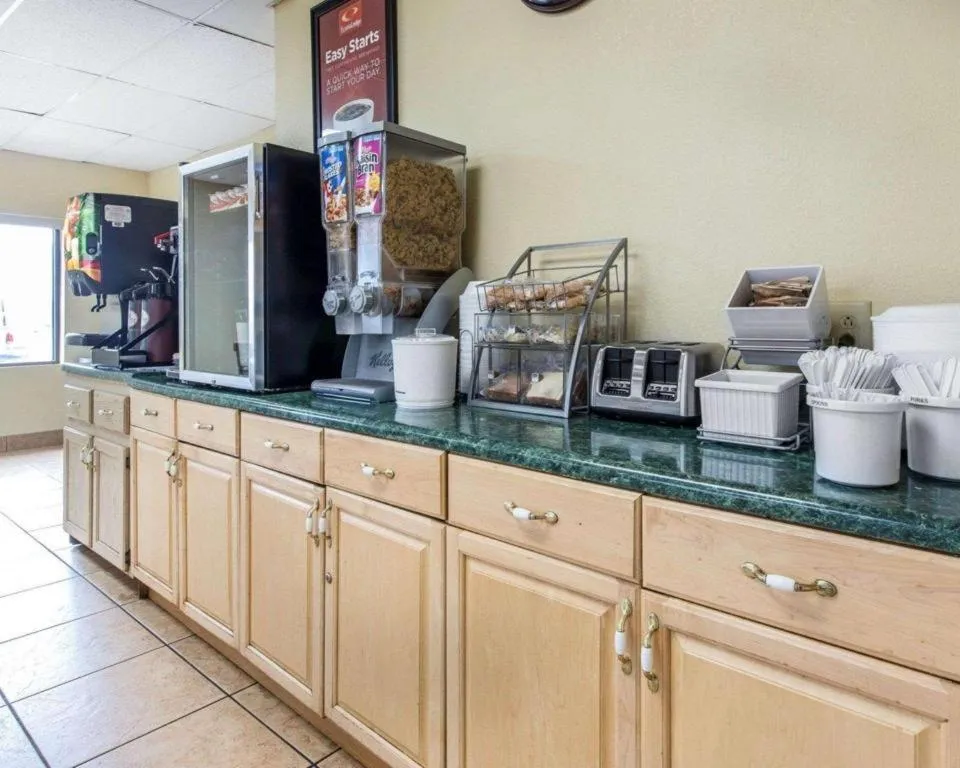 Econo Lodge Dalton West