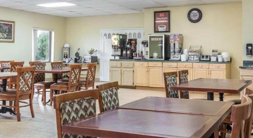 Econo Lodge Dalton West