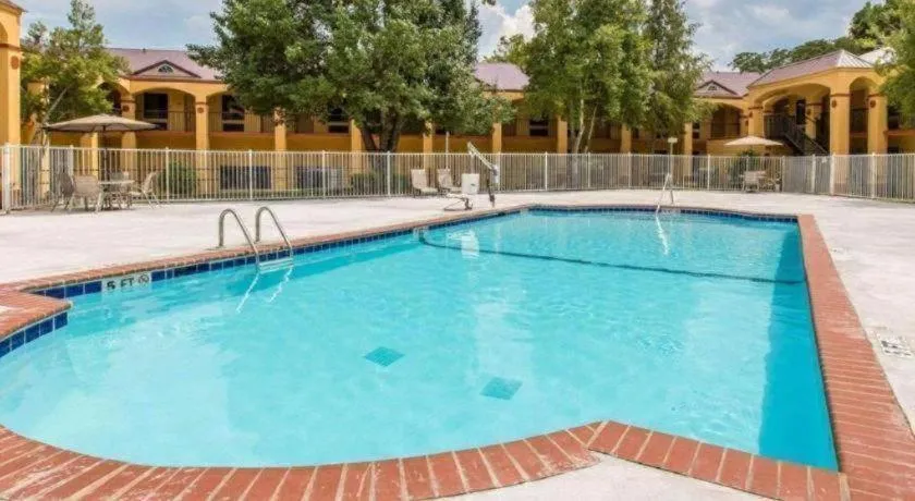 Econo Lodge Dalton West