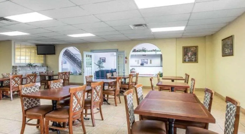 Econo Lodge Dalton West