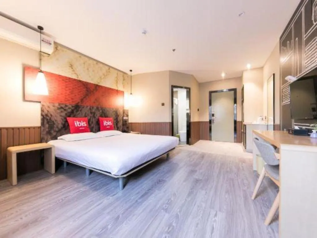 Bed in Ibis Nantong Qingnian