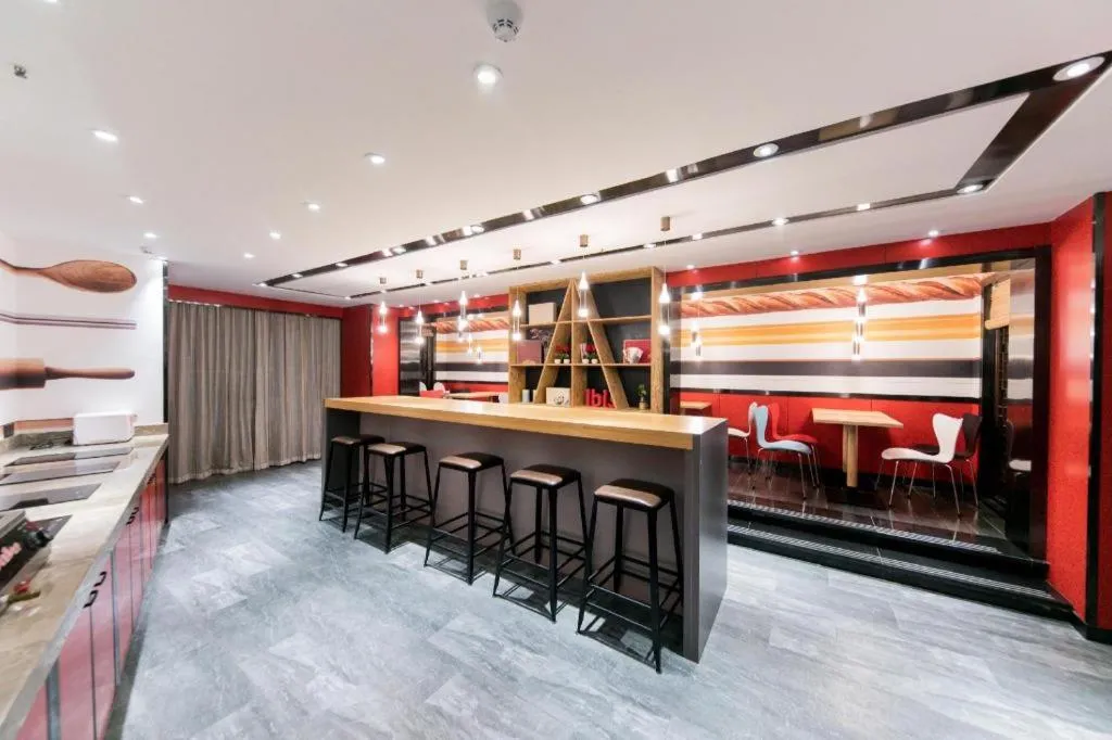 Ibis Nantong Qingnian