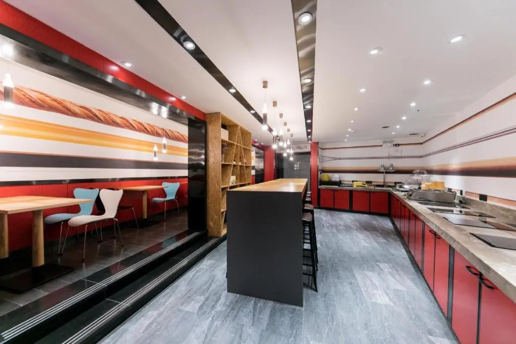 Ibis Nantong Qingnian