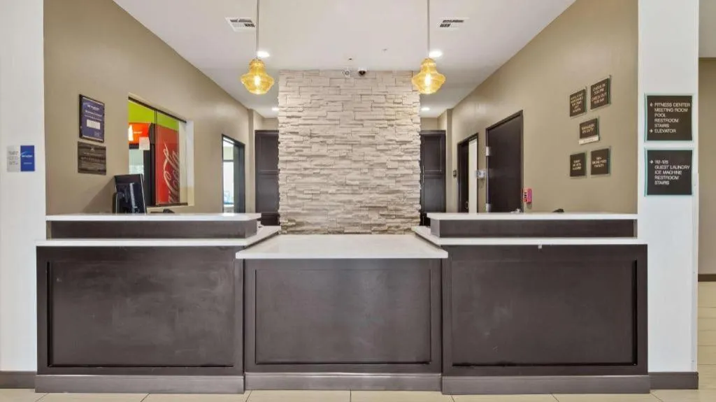 Best Western Lindsay Inn & Suites