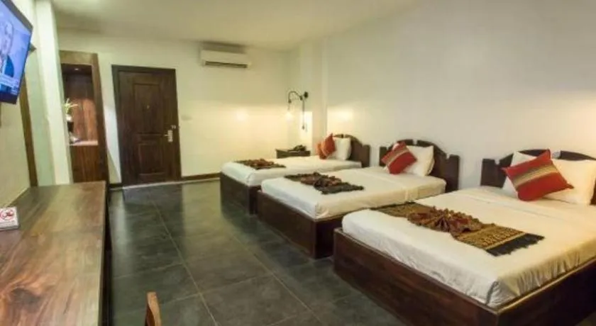 Bed in Yeak Loam Hotel