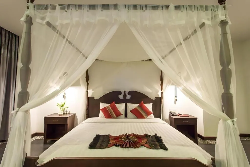 Bed in Yeak Loam Hotel