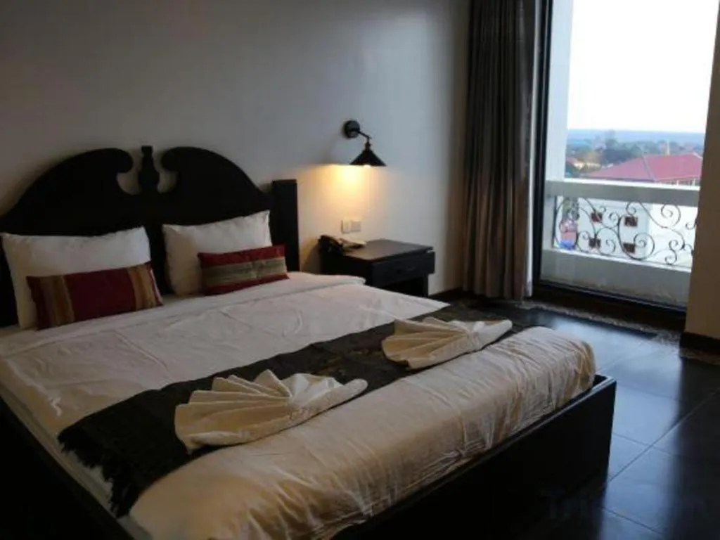 Bed in Yeak Loam Hotel