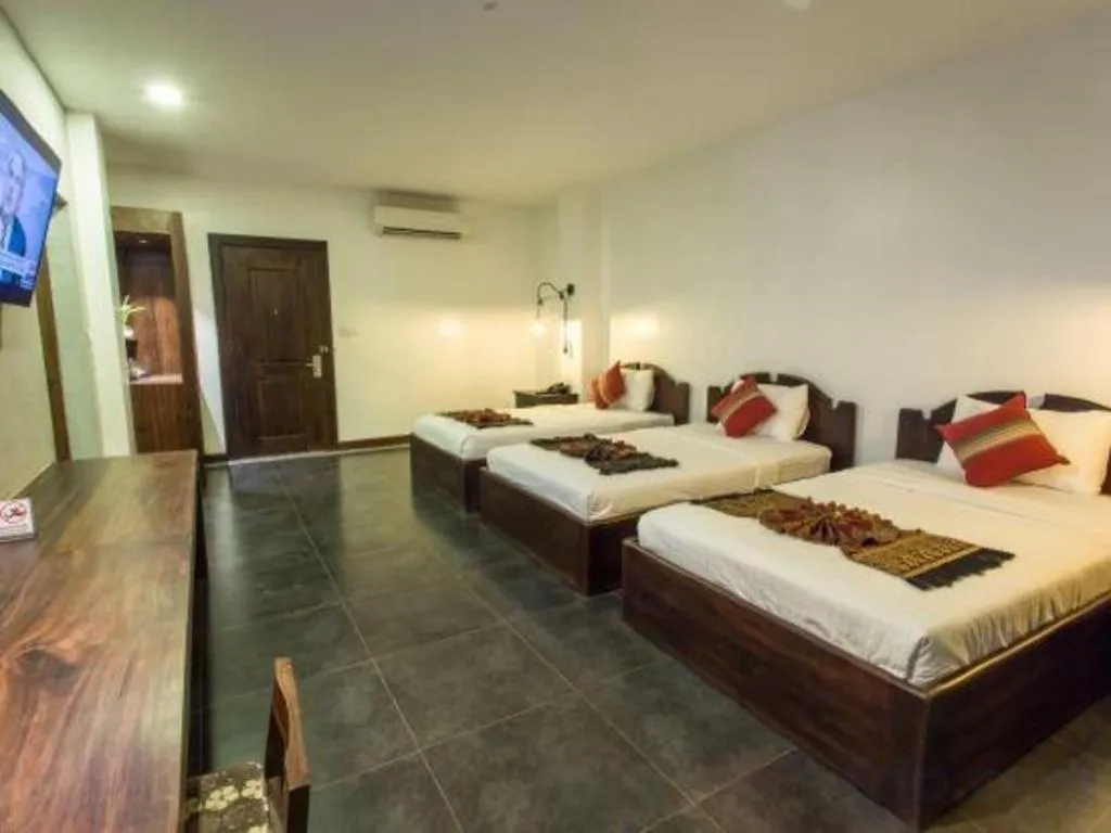 Bed in Yeak Loam Hotel
