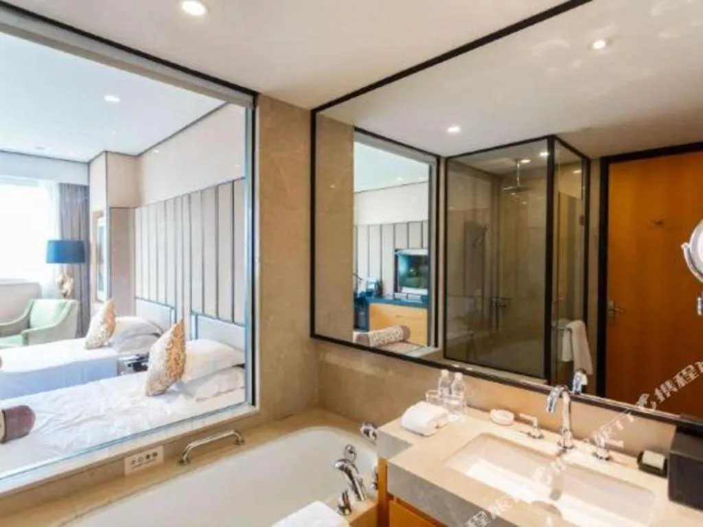 Bed in Jiuhua Jin Jiang International Hotel