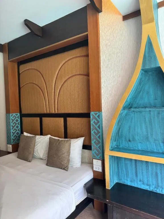 Bed in Phi Phi Nice Beach Hotel Hip