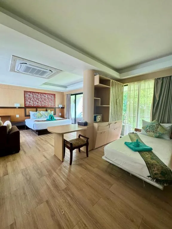 Bed in Phi Phi Nice Beach Hotel Hip