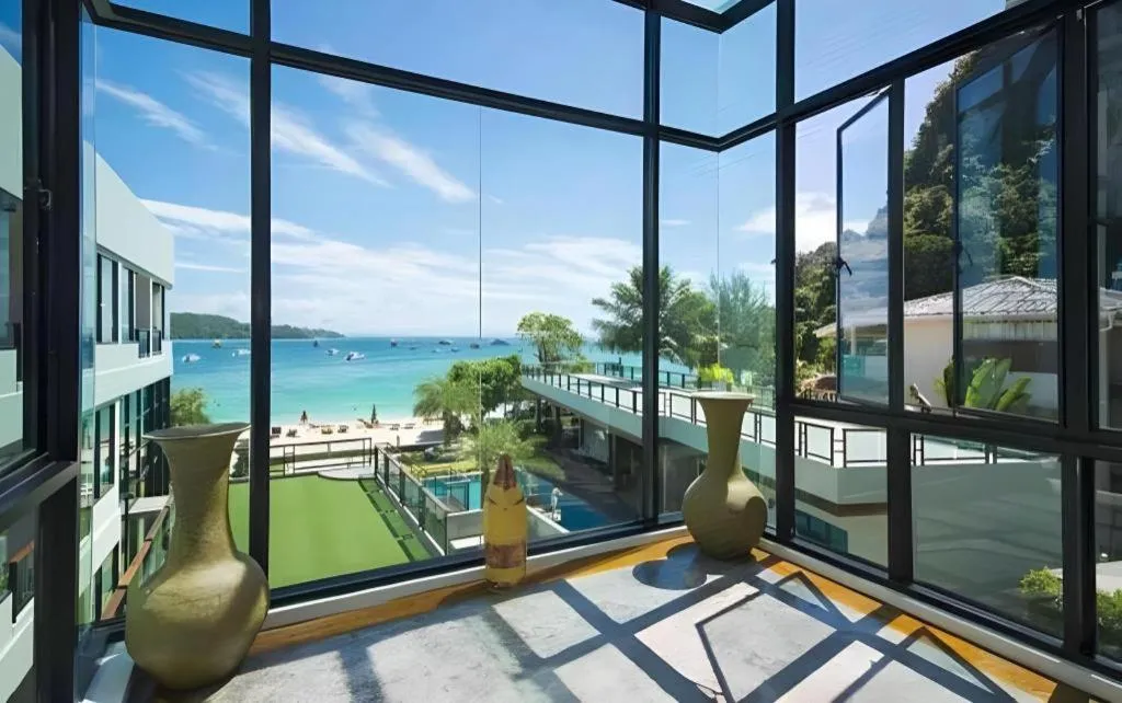 Phi Phi Nice Beach Hotel Hip