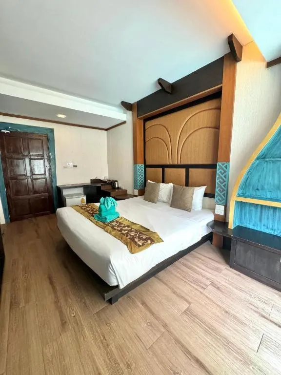 Bed in Phi Phi Nice Beach Hotel Hip