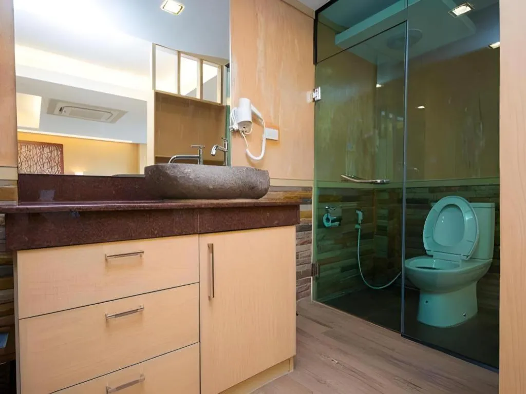 Phi Phi Nice Beach Hotel Hip