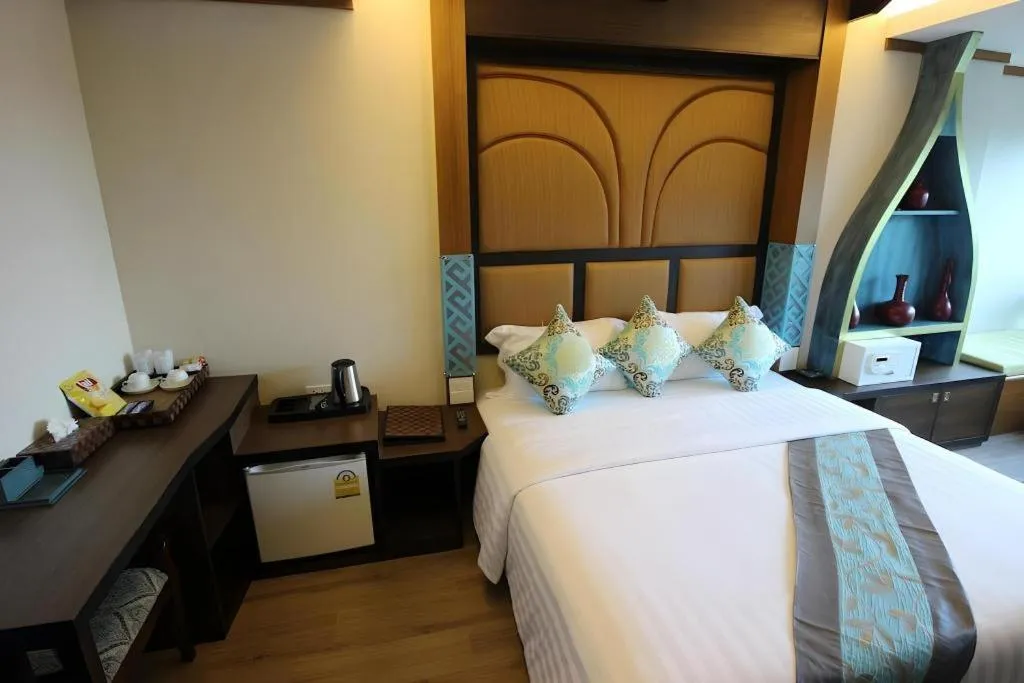 Bed in Phi Phi Nice Beach Hotel Hip