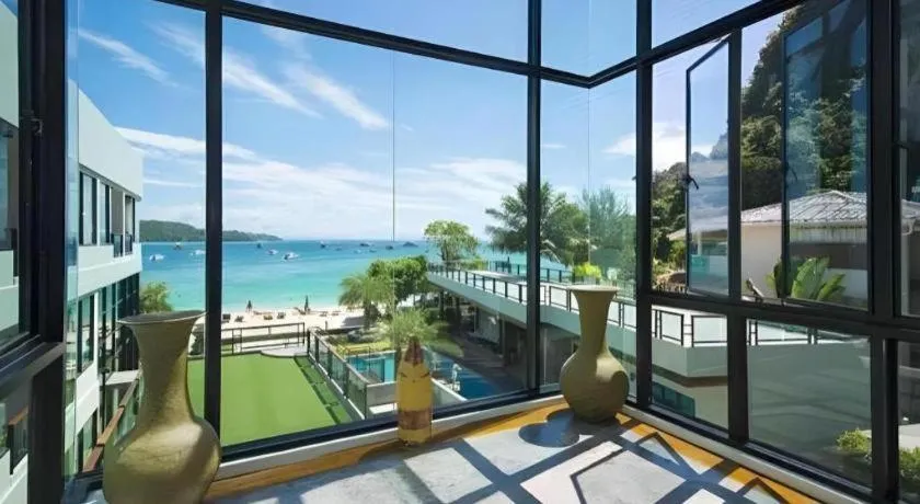 Phi Phi Nice Beach Hotel Hip