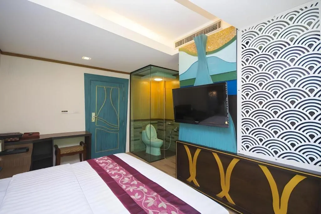 Bed in Phi Phi Nice Beach Hotel Hip