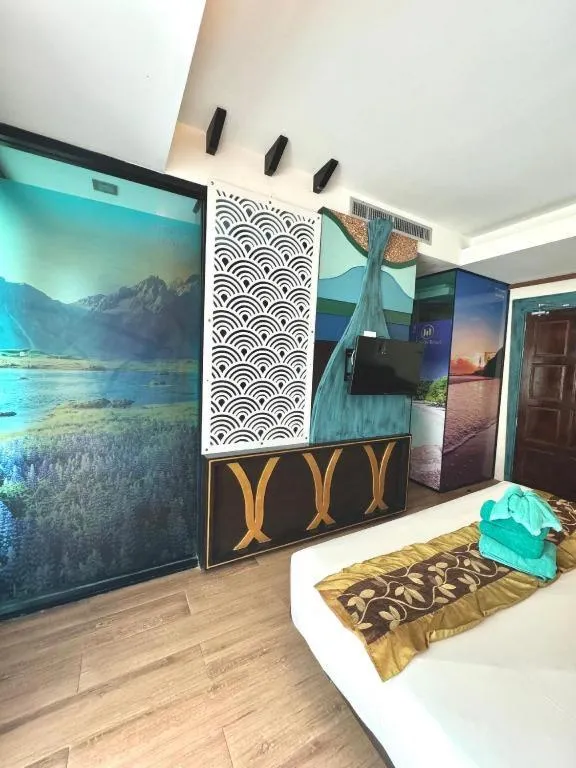 Bed in Phi Phi Nice Beach Hotel Hip