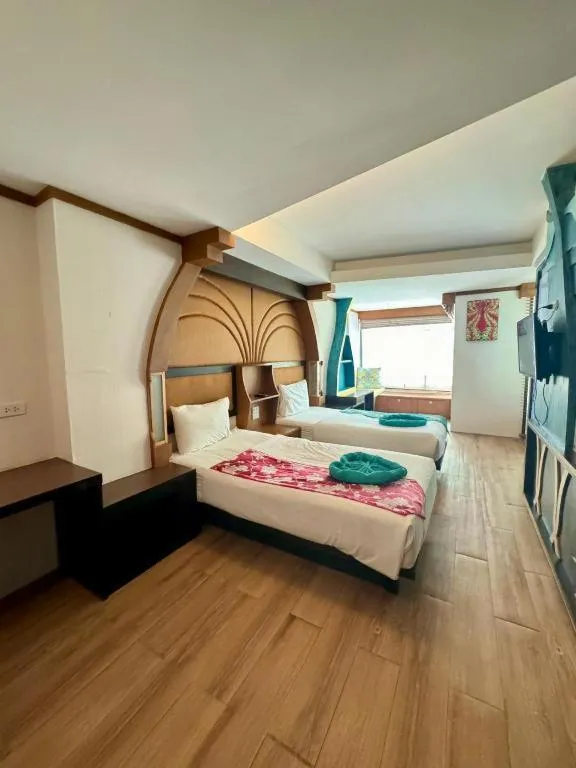 Bed in Phi Phi Nice Beach Hotel Hip