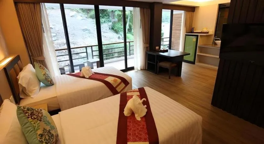 Phi Phi Nice Beach Hotel Hip