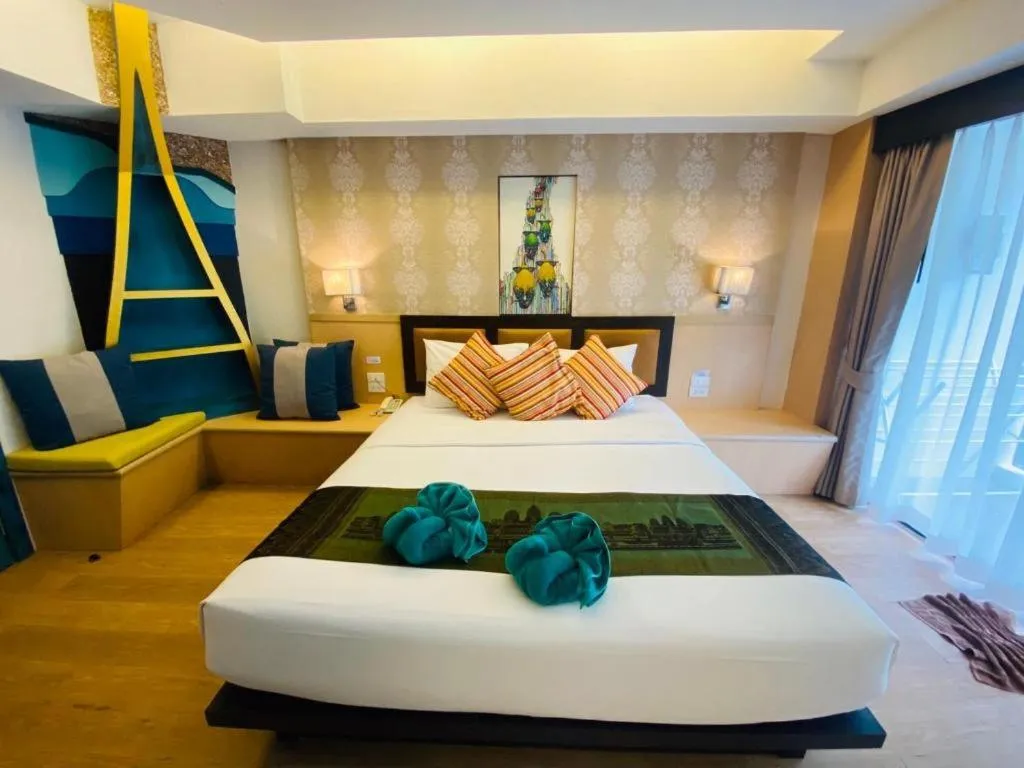 Bed in Phi Phi Nice Beach Hotel Hip