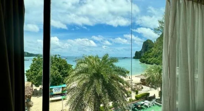 Phi Phi Nice Beach Hotel Hip