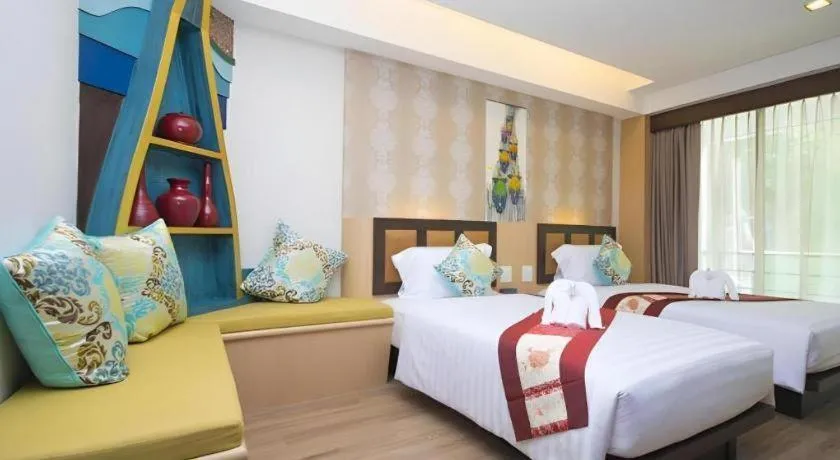 Bed in Phi Phi Nice Beach Hotel Hip