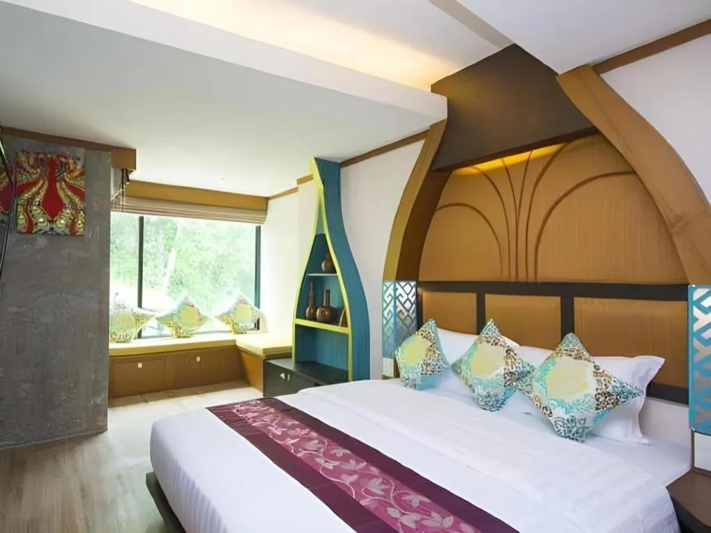 Bed in Phi Phi Nice Beach Hotel Hip