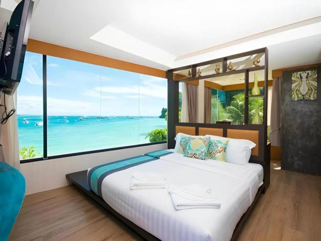 Bed in Phi Phi Nice Beach Hotel Hip