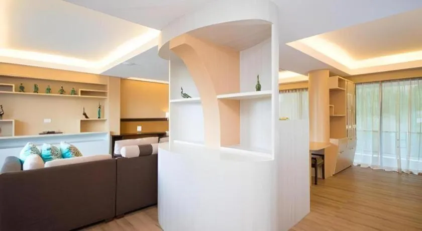 Phi Phi Nice Beach Hotel Hip