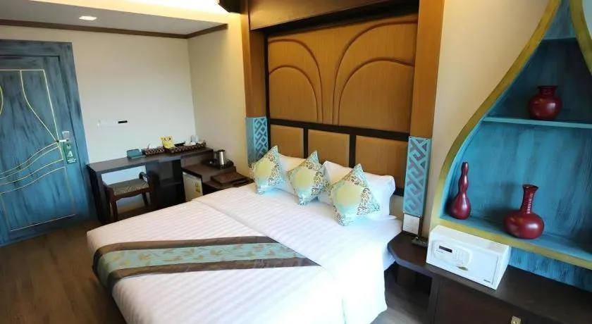 Bed in Phi Phi Nice Beach Hotel Hip