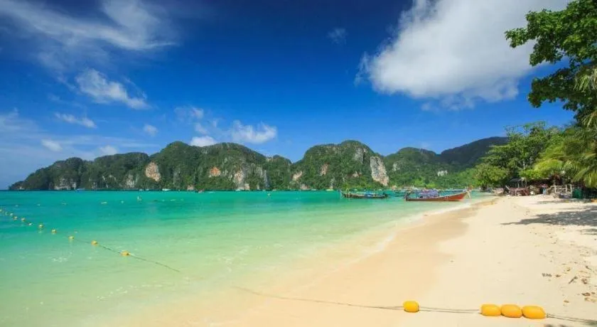 Phi Phi Nice Beach Hotel Hip