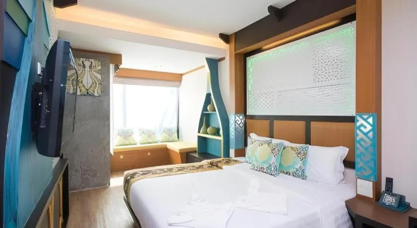 Phi Phi Nice Beach Hotel Hip