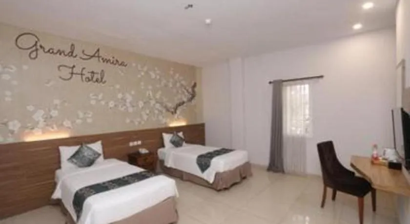 Bed in Grand Amira Hotel Solo, Azana Hotels Collection