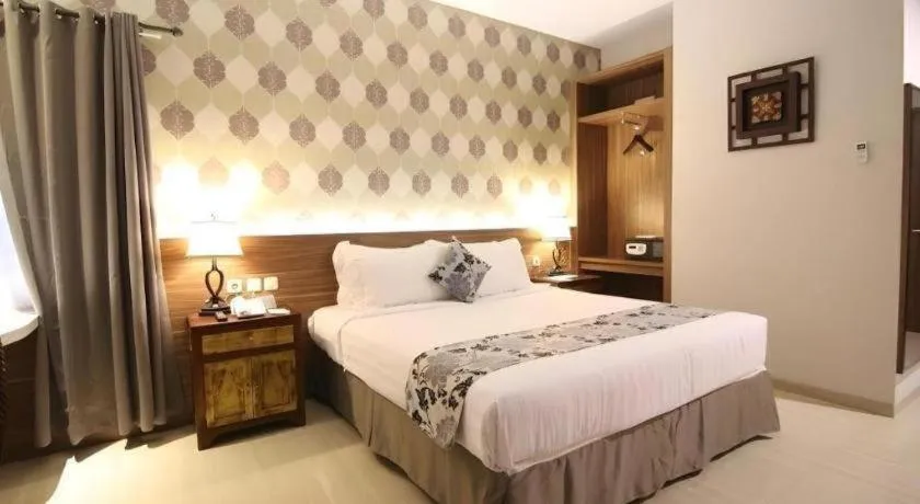 Bed in Grand Amira Hotel Solo, Azana Hotels Collection